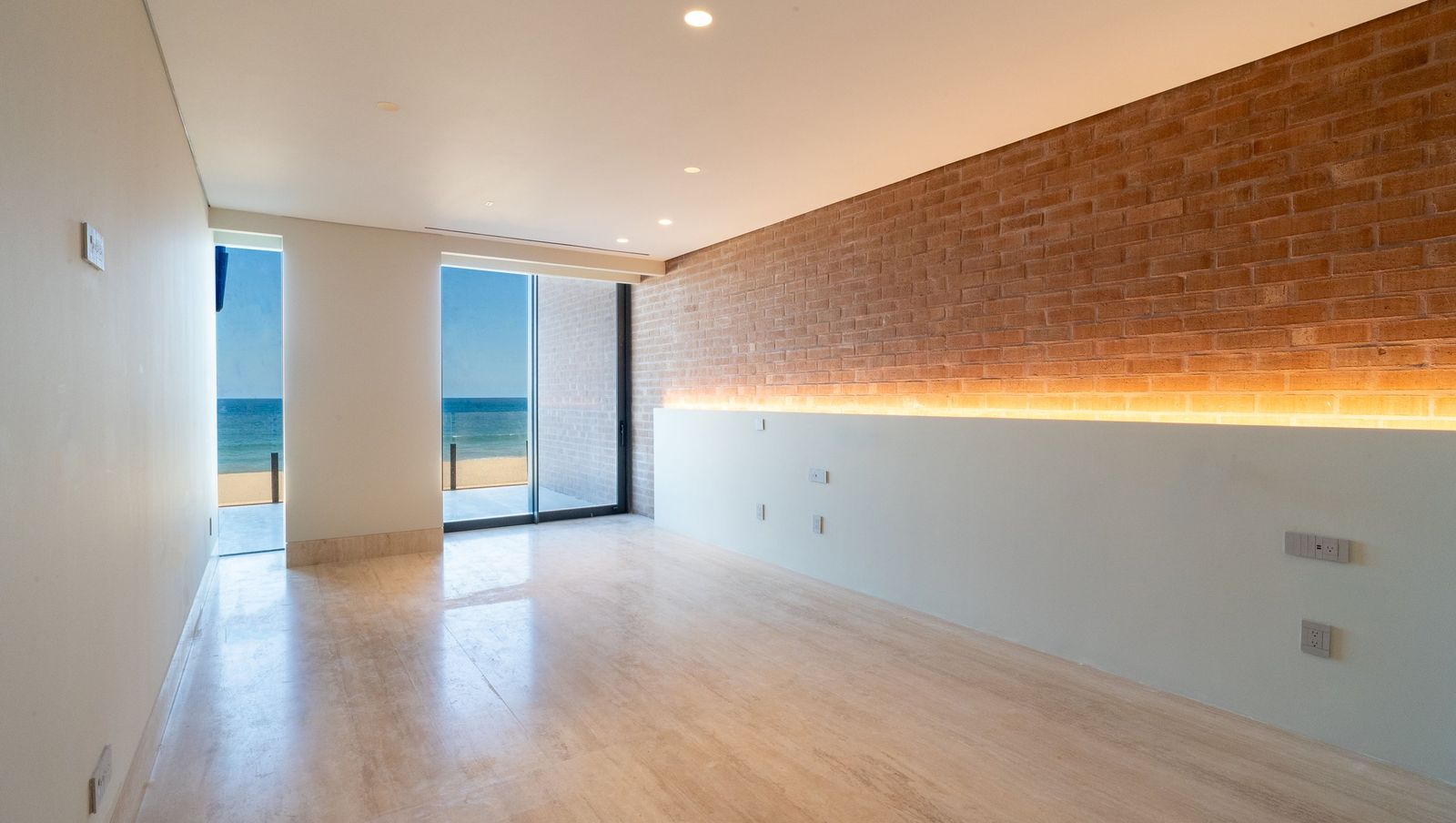 Living room and the ocean